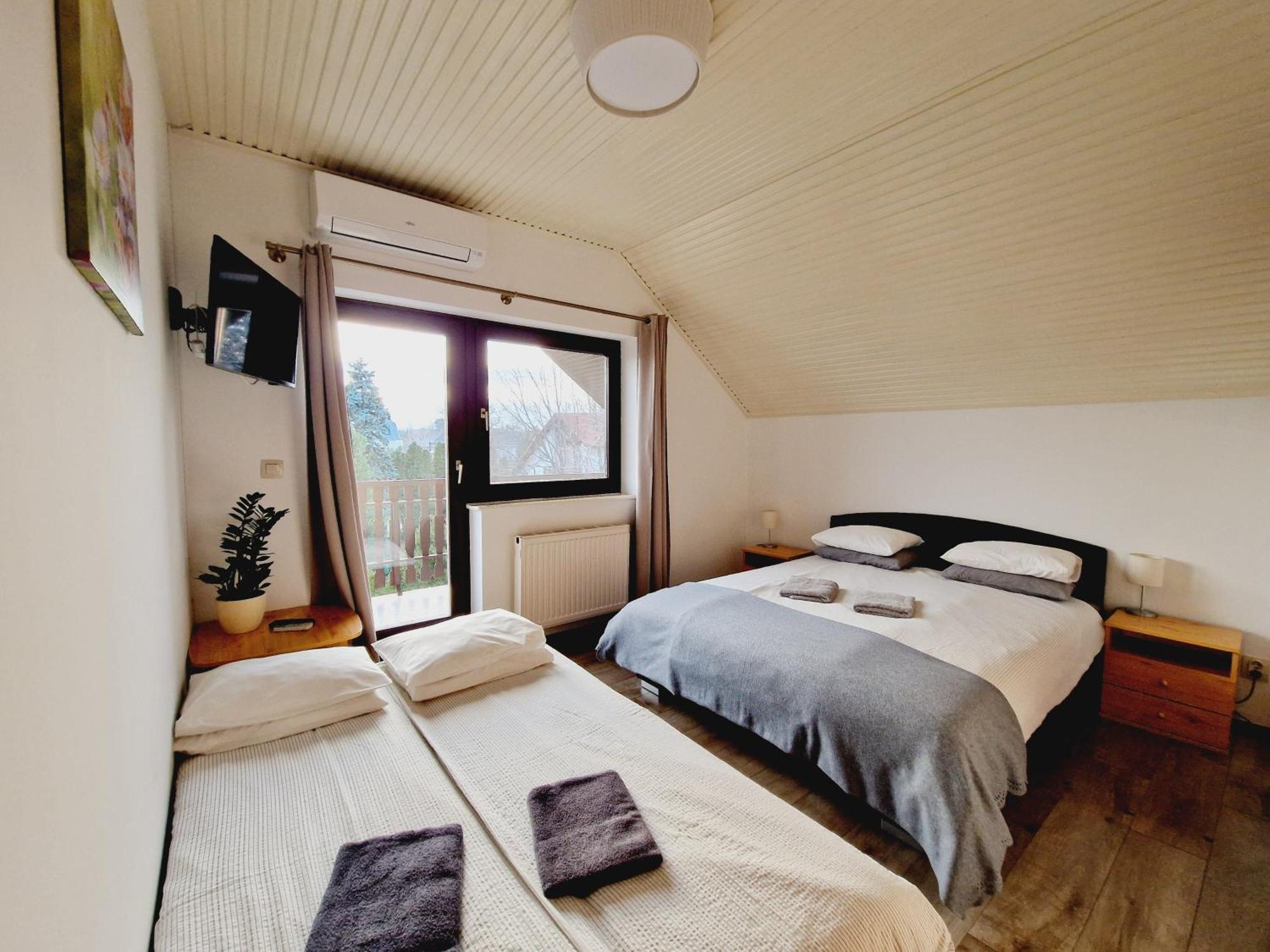 バラトンフレド Balaton Panzio Fuered Bed & Breakfast エクステリア 写真