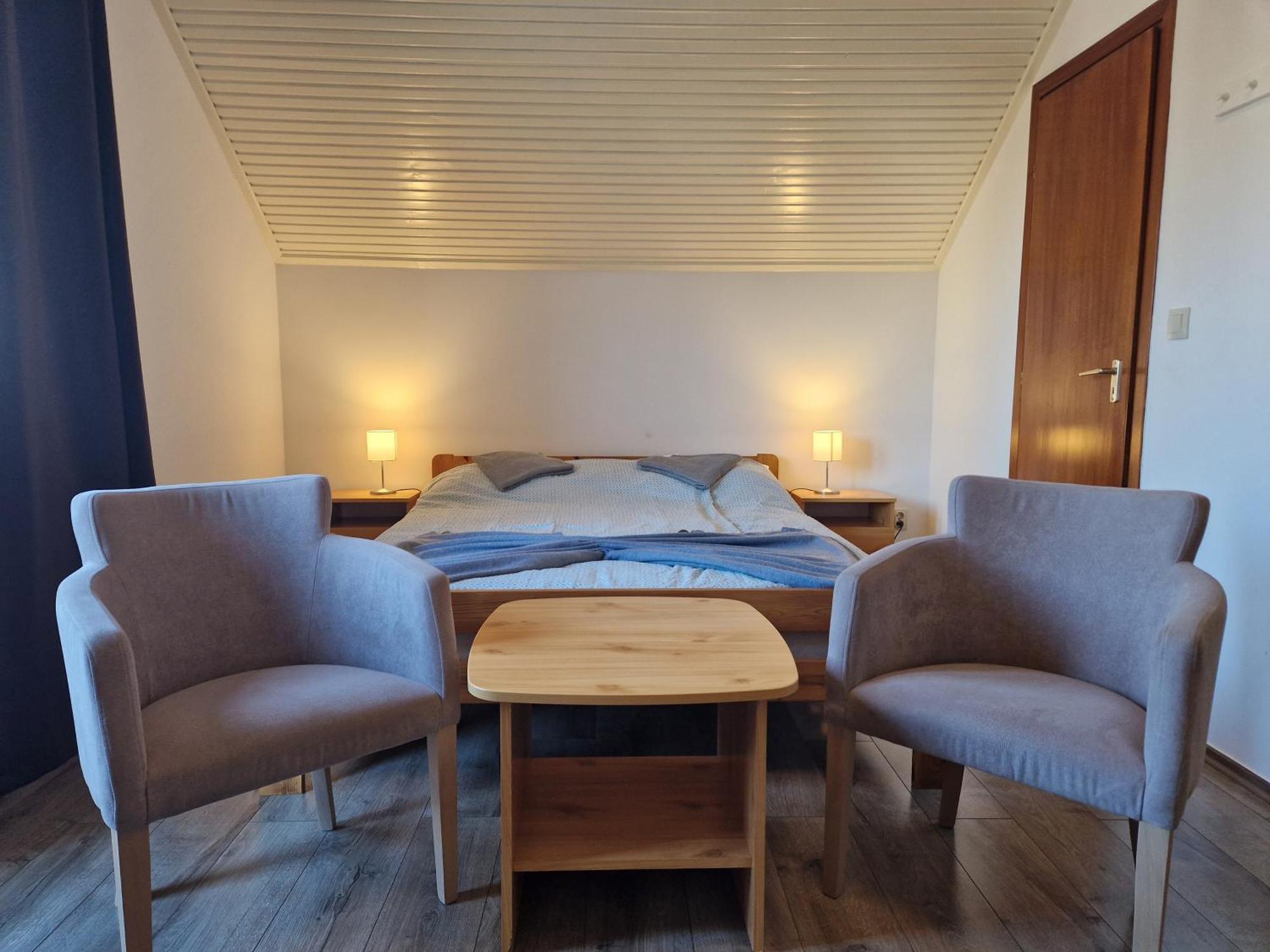 バラトンフレド Balaton Panzio Fuered Bed & Breakfast エクステリア 写真