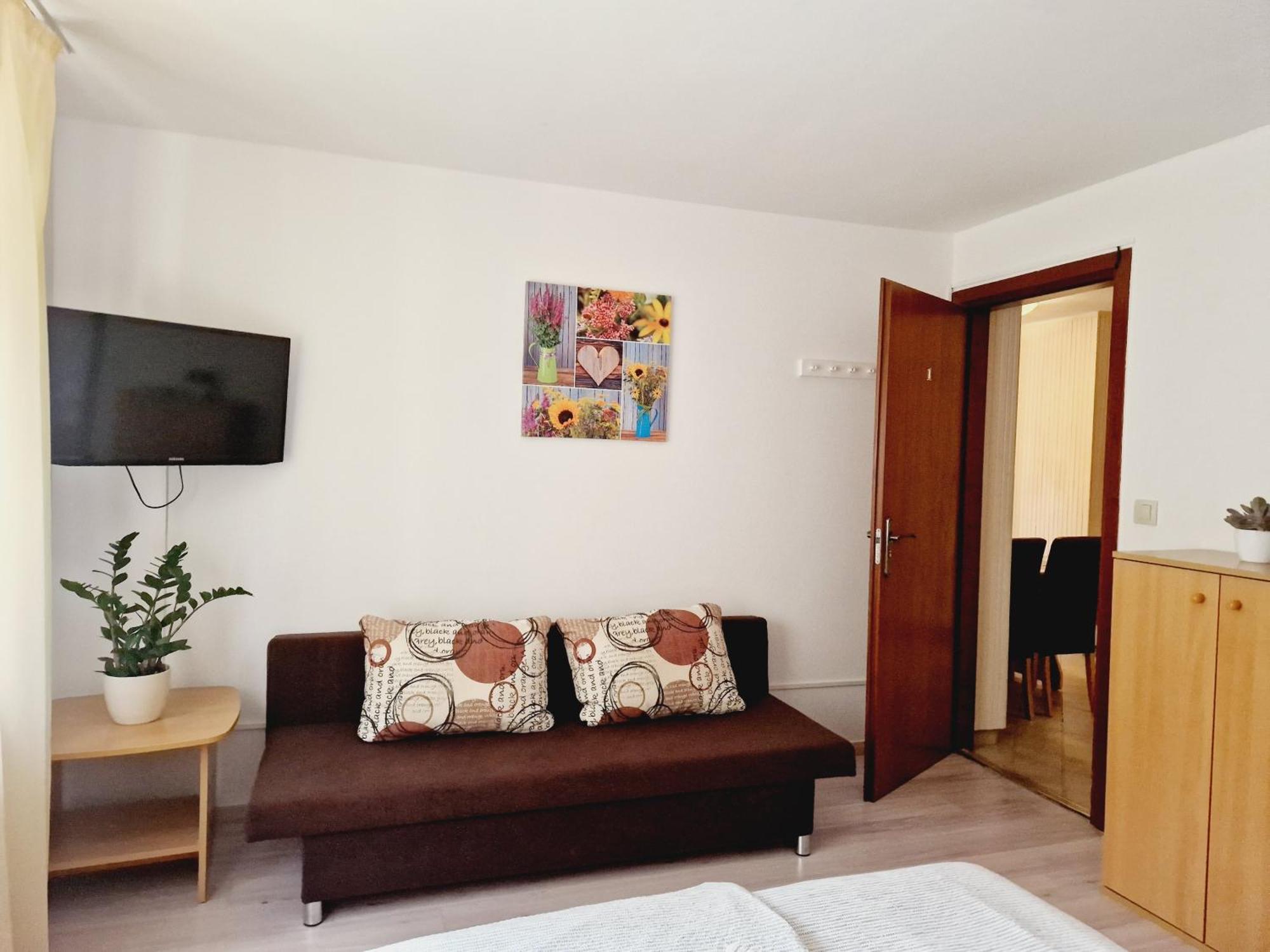 バラトンフレド Balaton Panzio Fuered Bed & Breakfast エクステリア 写真
