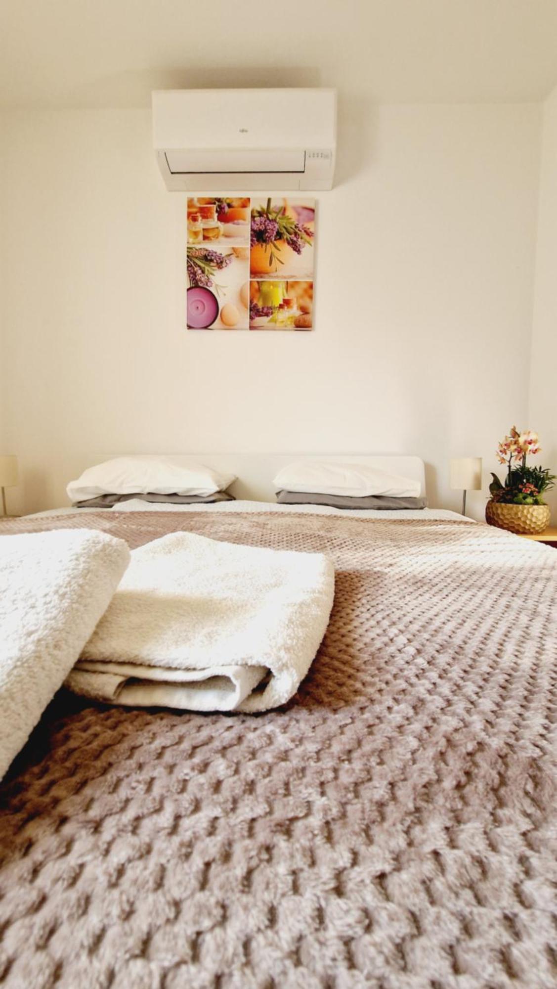 バラトンフレド Balaton Panzio Fuered Bed & Breakfast エクステリア 写真