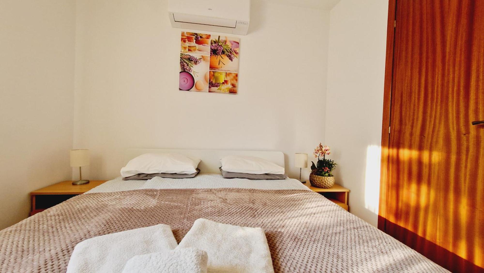 バラトンフレド Balaton Panzio Fuered Bed & Breakfast エクステリア 写真