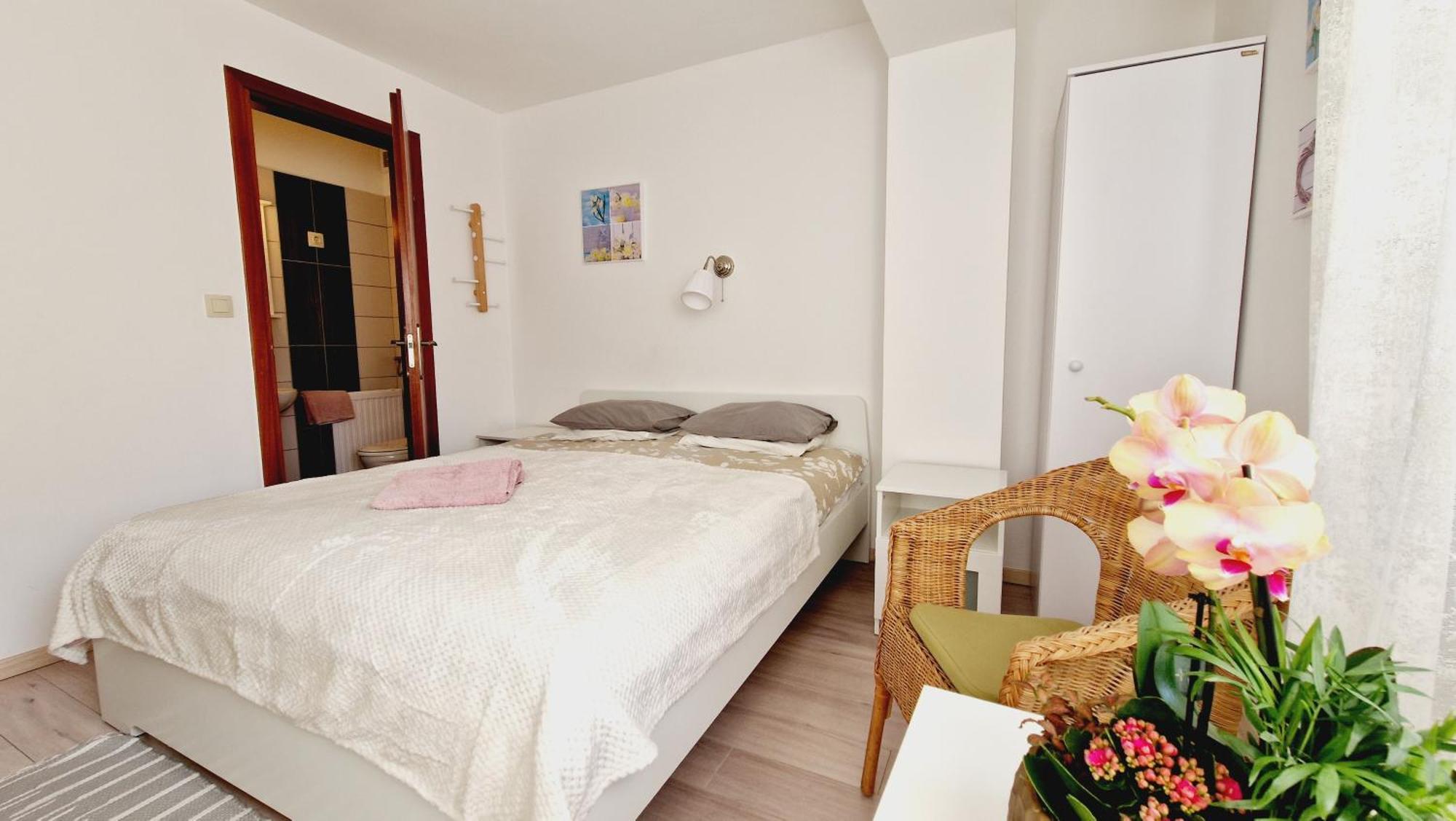 バラトンフレド Balaton Panzio Fuered Bed & Breakfast エクステリア 写真