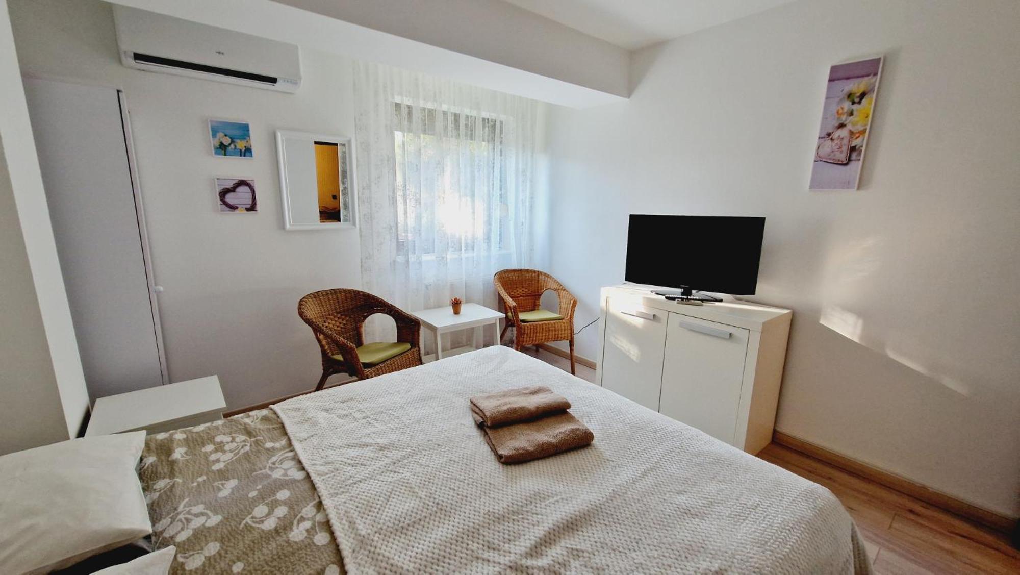 バラトンフレド Balaton Panzio Fuered Bed & Breakfast エクステリア 写真