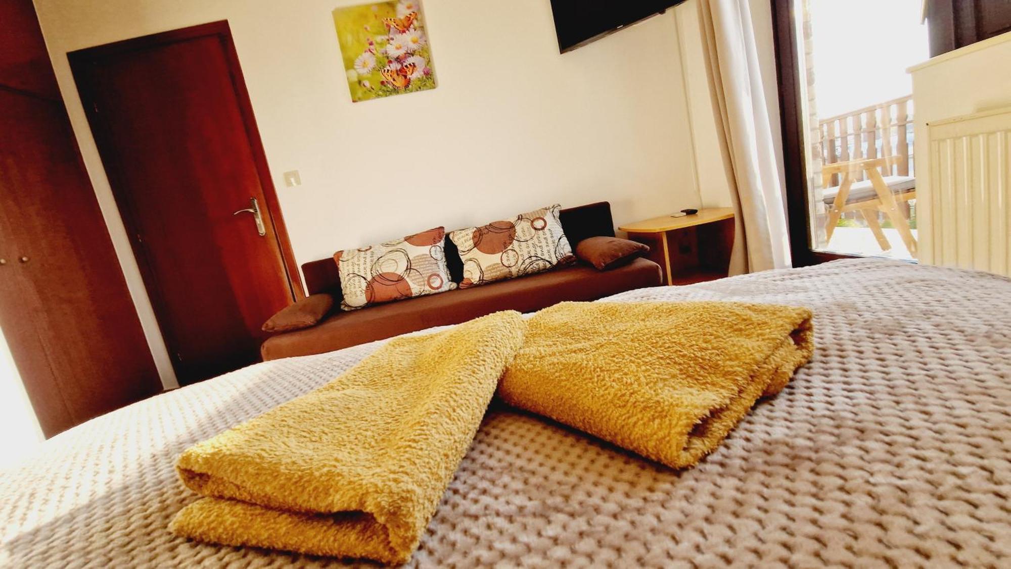 バラトンフレド Balaton Panzio Fuered Bed & Breakfast エクステリア 写真