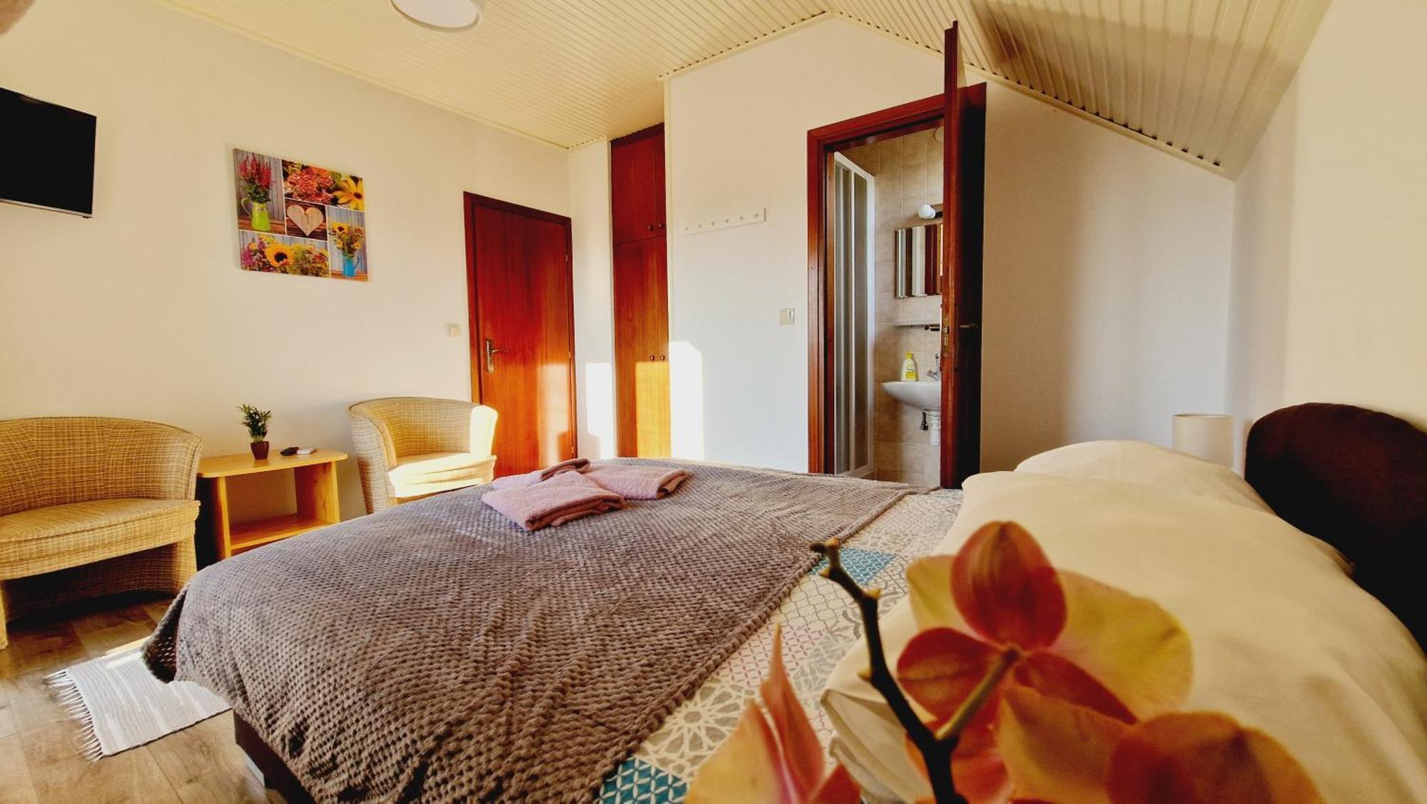 バラトンフレド Balaton Panzio Fuered Bed & Breakfast エクステリア 写真