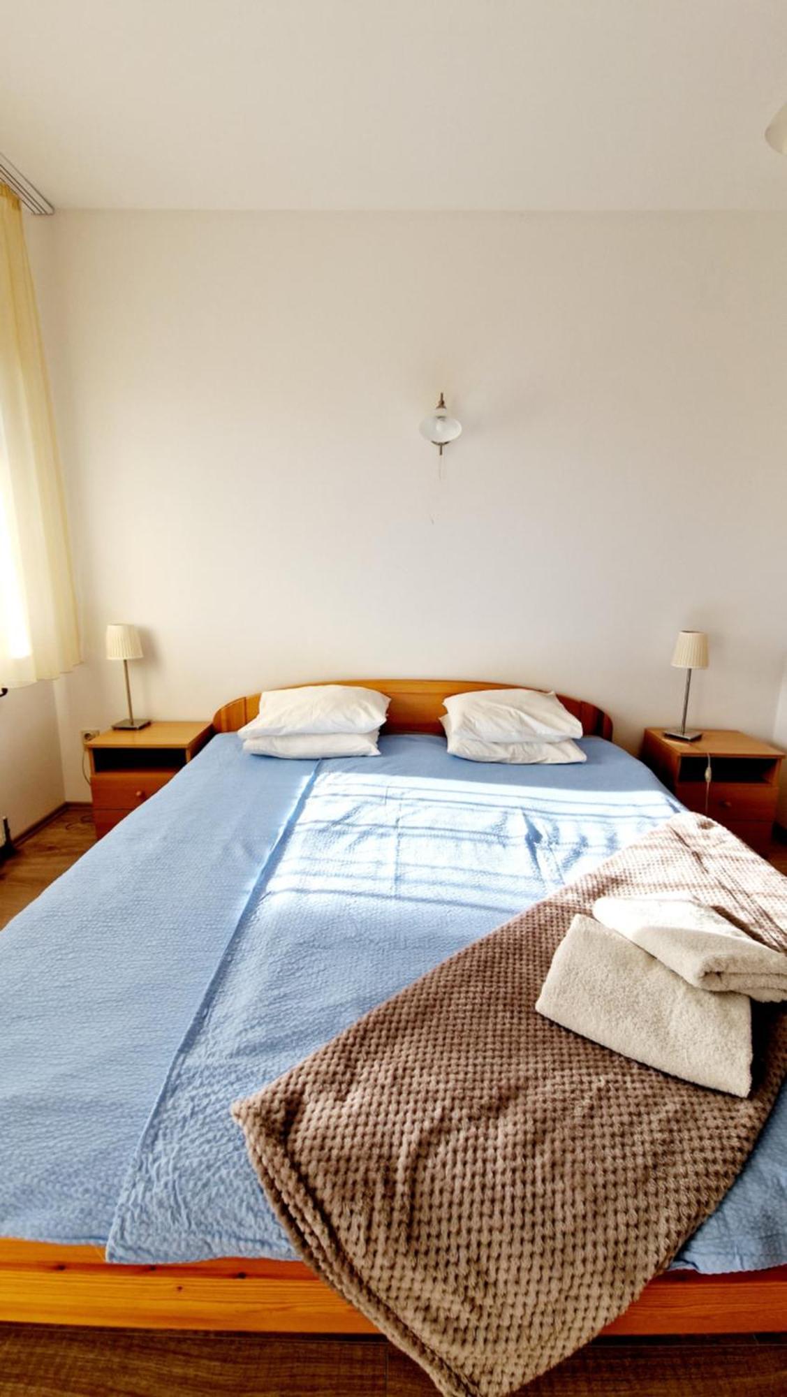 バラトンフレド Balaton Panzio Fuered Bed & Breakfast エクステリア 写真